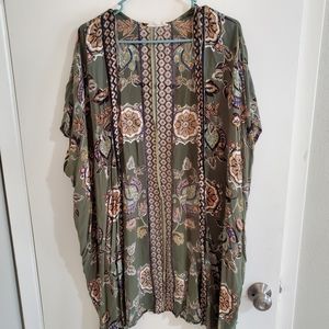 Floral Kimono size medium